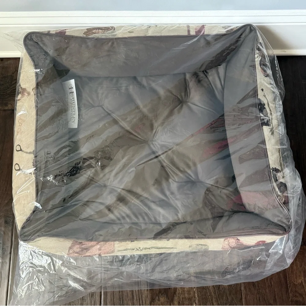 Huntley Equestrian Western Brown Medium Dog Bed